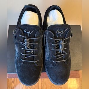 Giuseppe Zanotti Men's Low-Top Suede Sneakers Black Double Zip - Worn Once